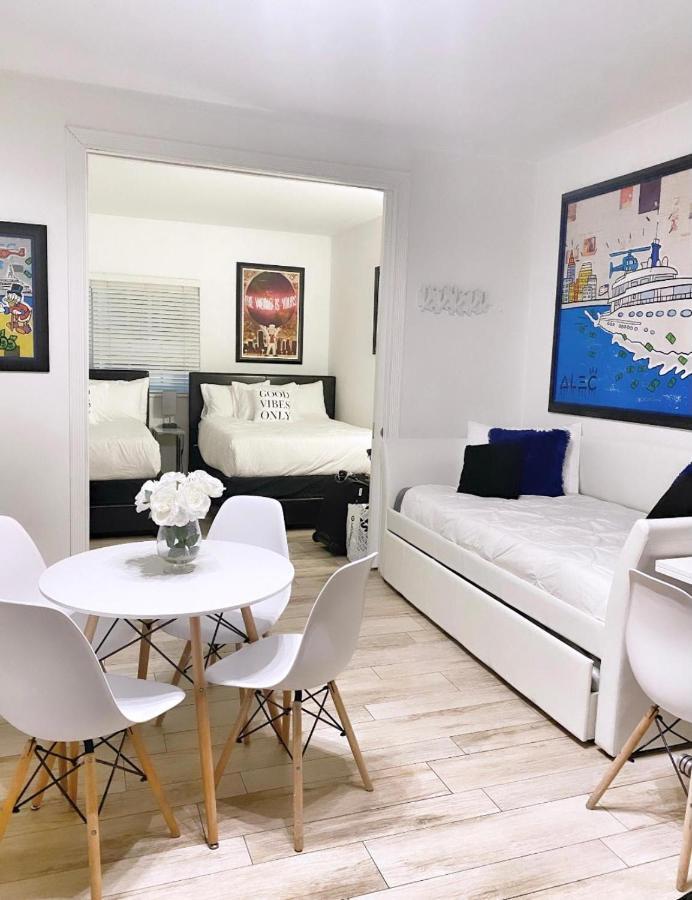 2 Bedroom Ocean Drive Newly Renovated 마이애미 비치 외부 사진