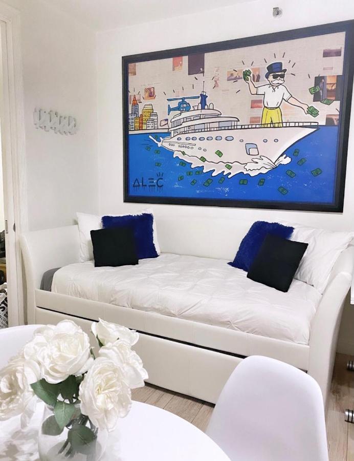 2 Bedroom Ocean Drive Newly Renovated 마이애미 비치 외부 사진